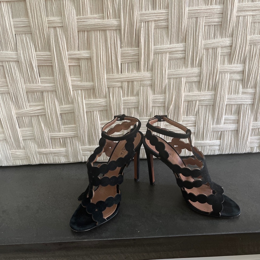 Alaia laser cut suede heel 36